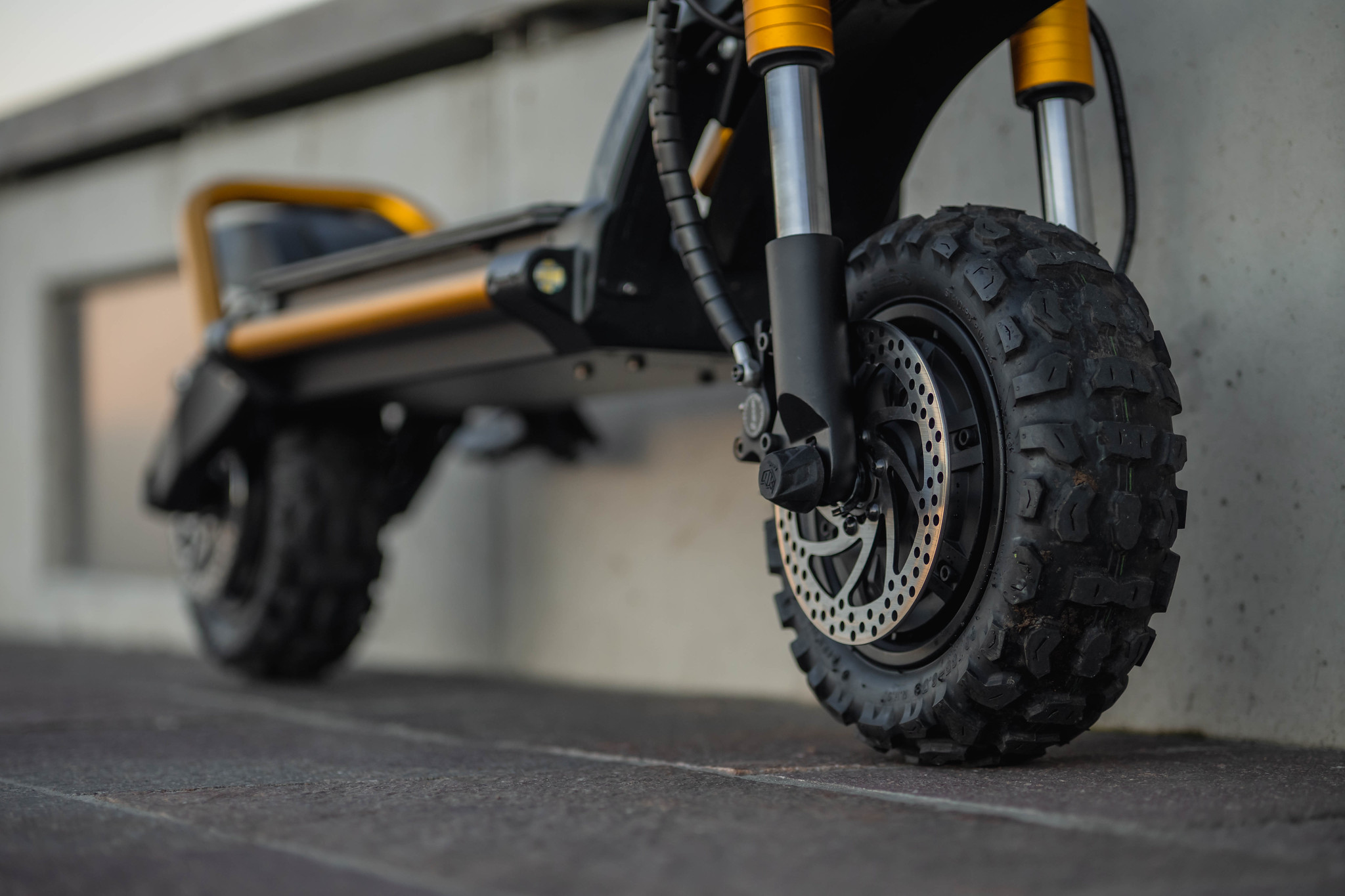 Kaabo Wolf King GT PRO sähköpotkulauta - Image 11