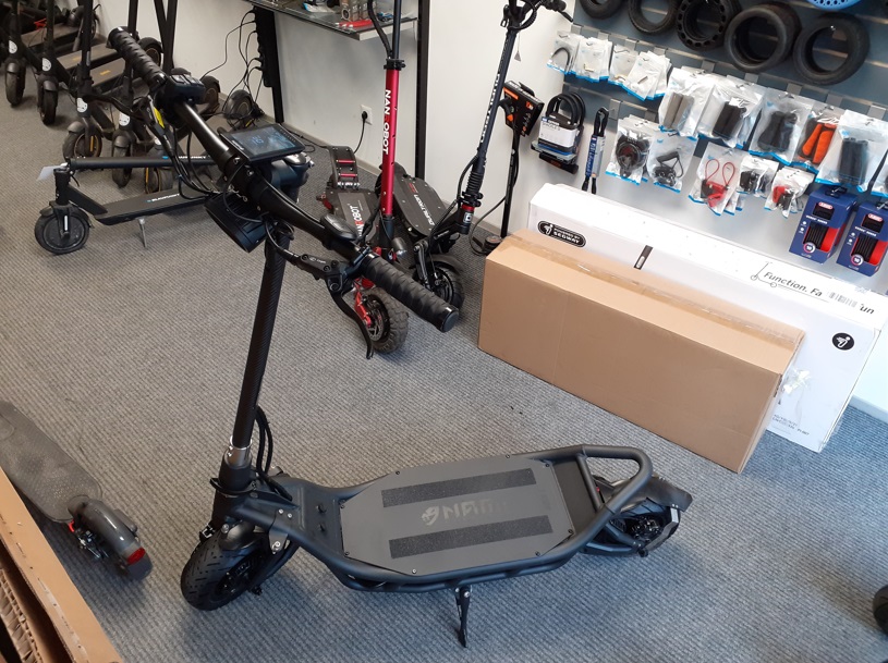 Kasutatud elektriline tõukeratas Nami Burn-E 2 28Ah/72V 3