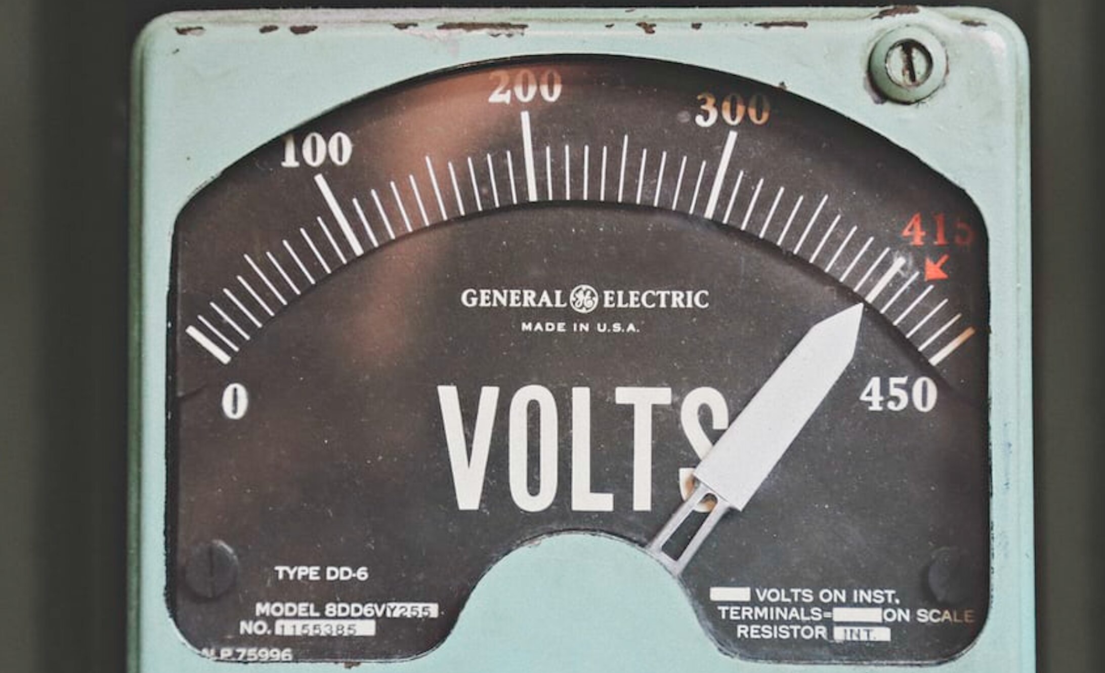 Laturi ja sähköskootteri – miten sinun pitäisi ladata?