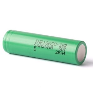 Li-Ion 18650 aku moodul Samsung INR18650-25R 3.6V. Liitium-ioon aku mooduli mahtuvus 2.5Ah (2500mAh), maksimaalne toitevool tühjaks laadimisel 20A.