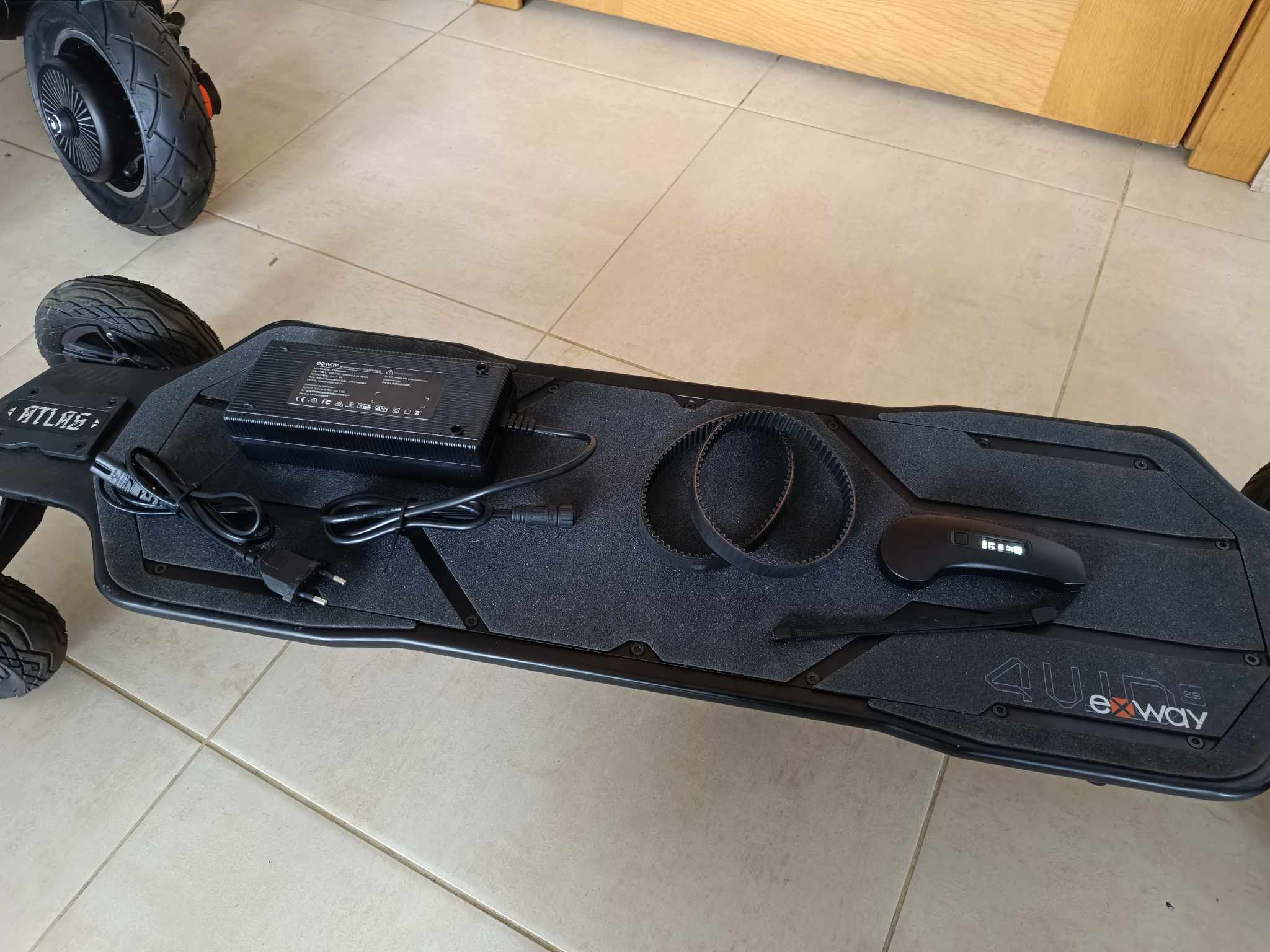 Exway Atlas carbon-2wd elektrirula elektriline rula puldiga rihmadega offroad kiire longboard 4
