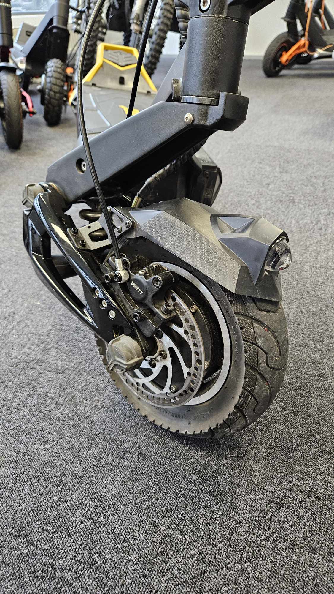 kasutatud elektritõukeratas vsett 10+ 28ah 60v aku suur 3