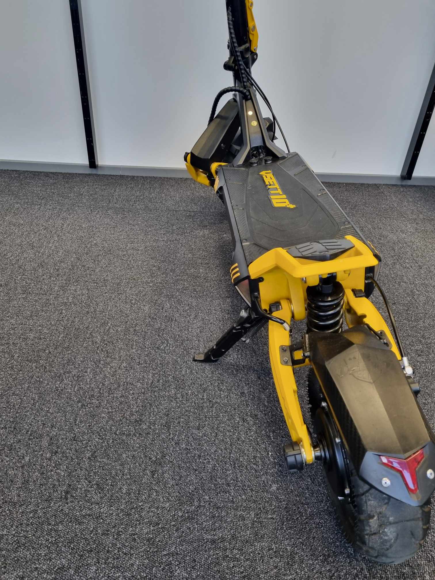 kasutatud elektritõukeratas vsett 10+ 25,6ah highway rehvidega 9