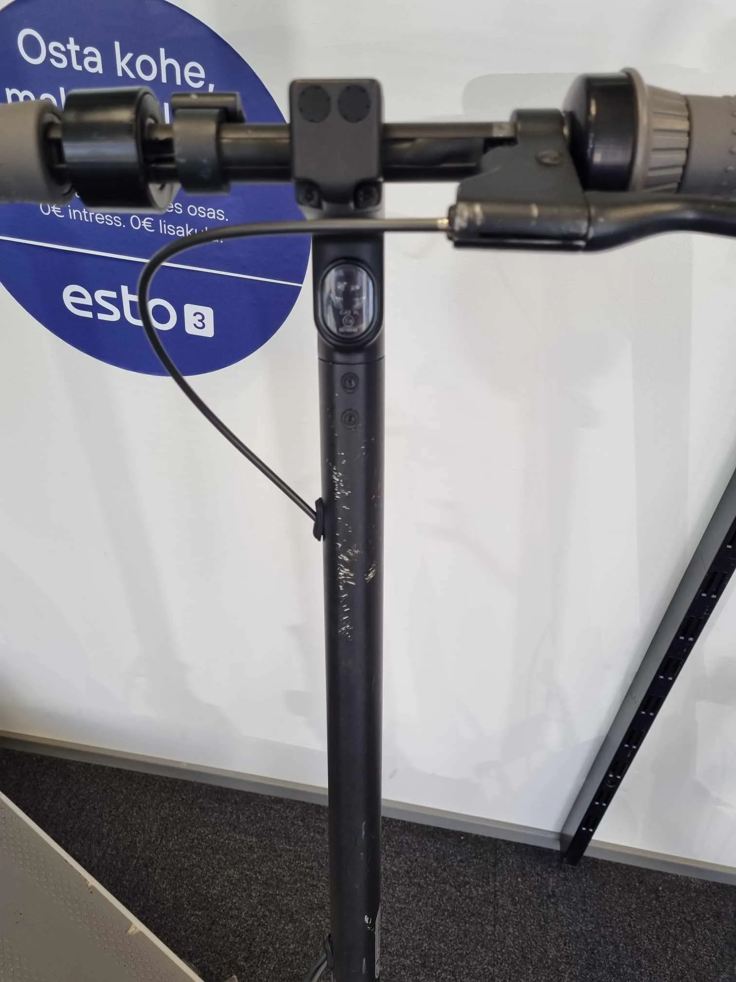 kasutatud elektritõukeratas segway ninebot max g30le kvaliteetne vastupidav valge väike 4