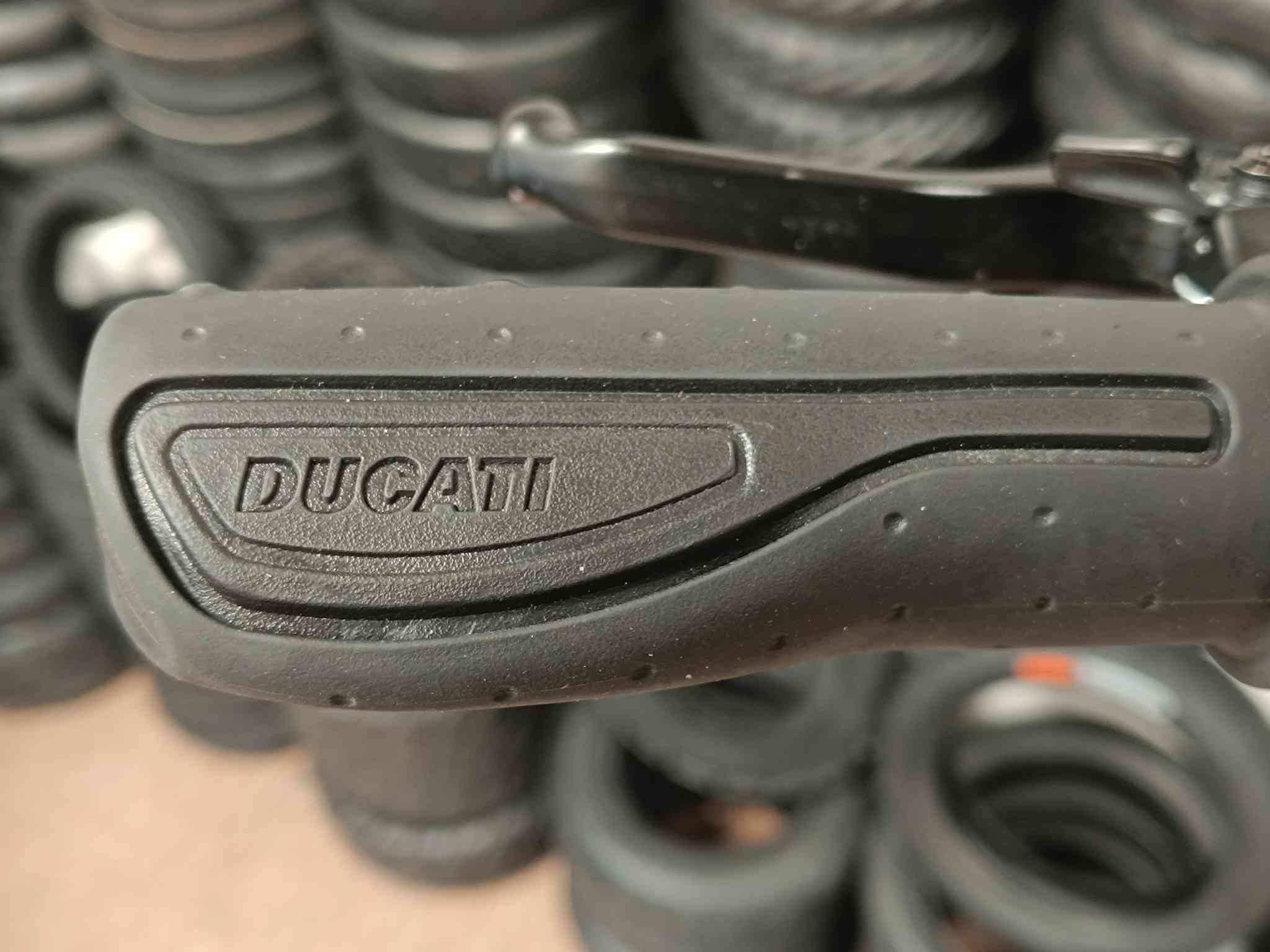 kasutatud Ducati Pro-2 Evo elektritõukeratas heas seisukorras elektritõuks 5