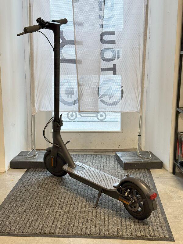 kasutatud Xiaomi Essencial elektritõukeratas heas seisukorras elektritõukeratas 3