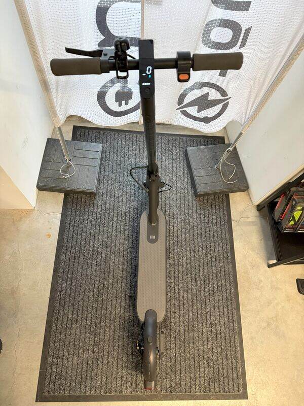 kasutatud Xiaomi Essencial elektritõukeratas heas seisukorras elektritõukeratas 4